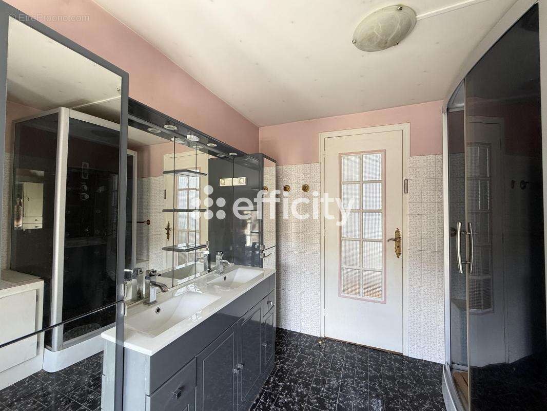 Maison 203 m² à Grez-Sur-Loing  - photo 20
