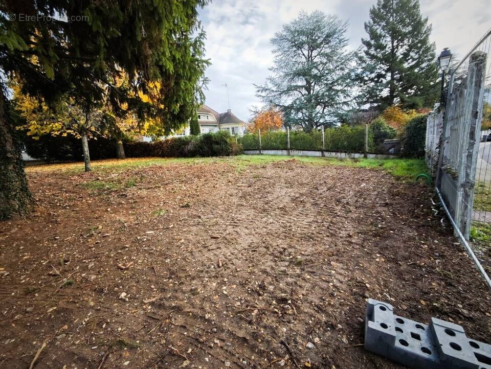 Terrain à BOISSISE-LA-BERTRAND
