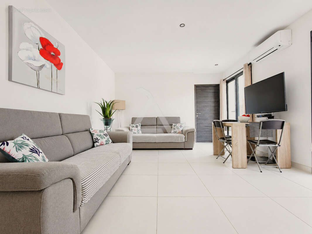 Agréable appartement t2 à ste-lucie de porto-vecchio à proximité des commodités et à dix min des plages - photo 6