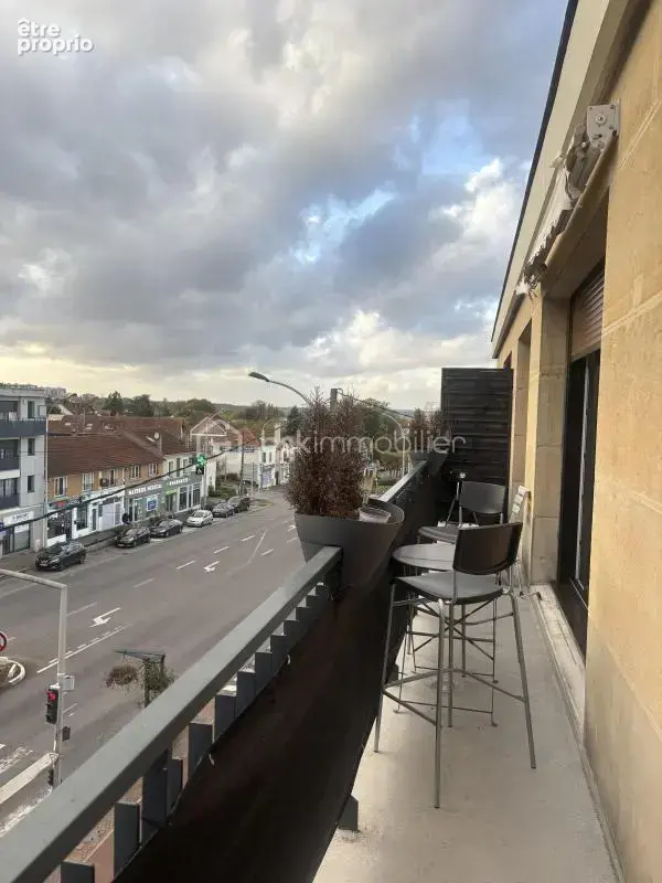 Appartement lumineux avec balcon + place de parking et cave - photo 5