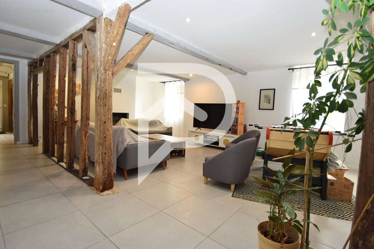 Maison à EUGENIE-LES-BAINS