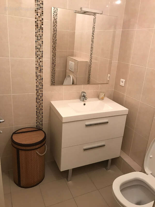 Appartement à COURBEVOIE