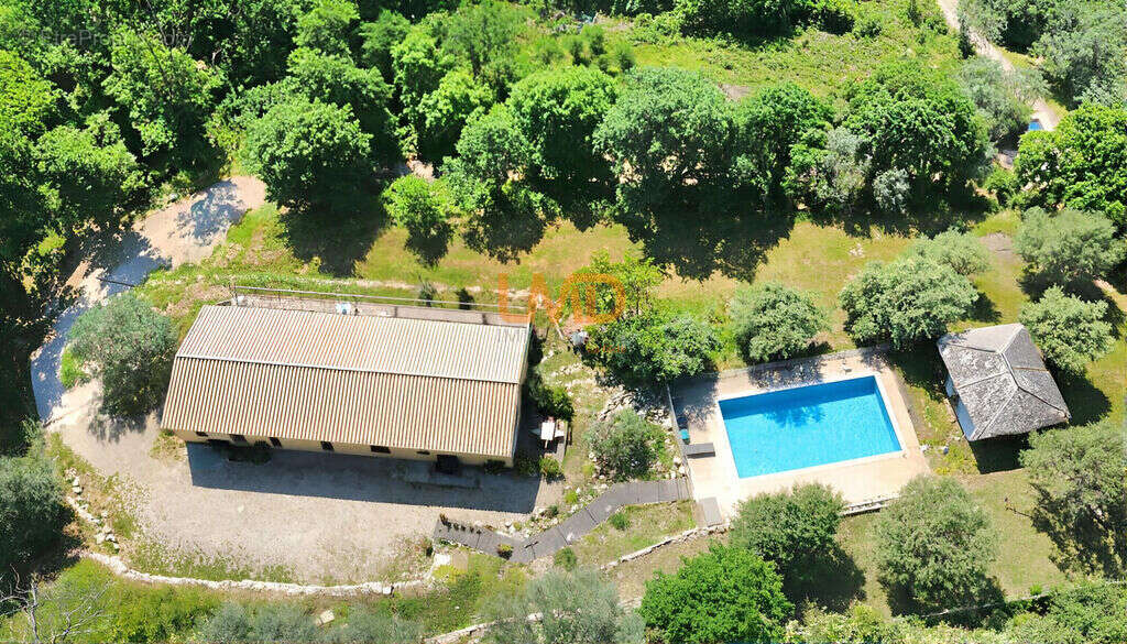 Maison à CALLAS