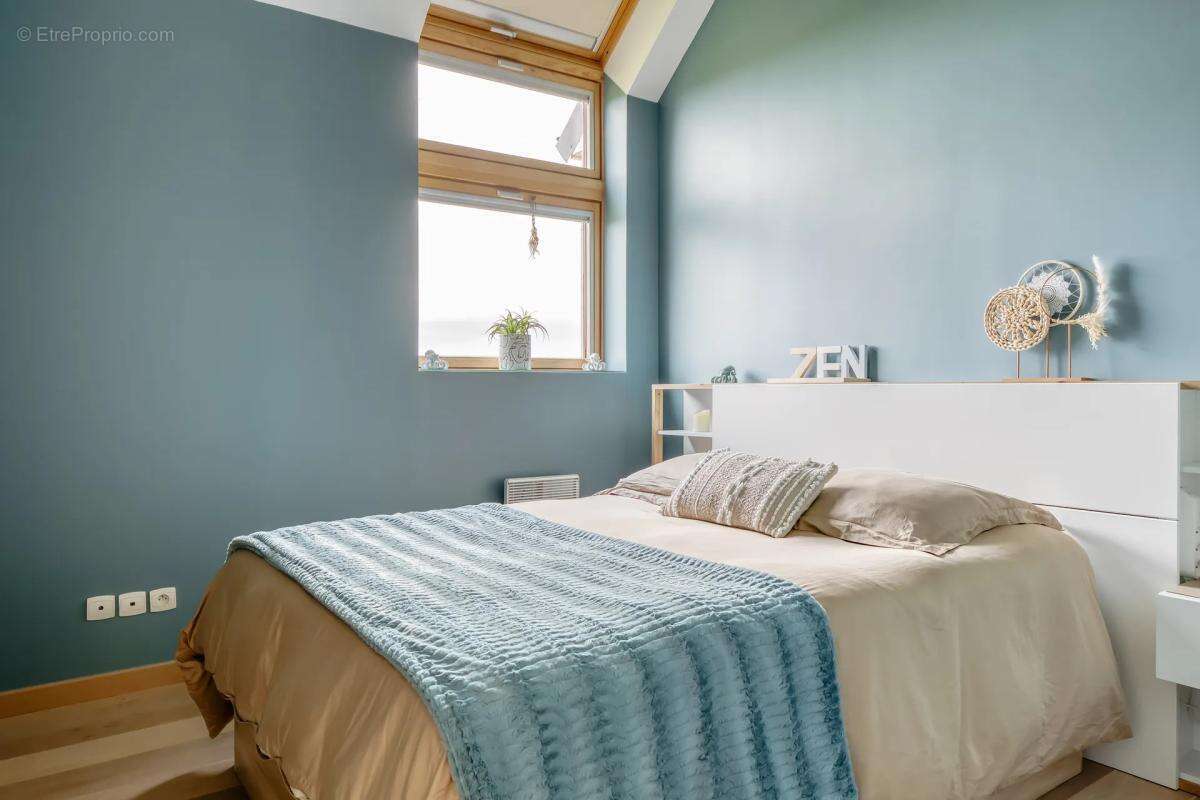 Maison à LA RIVIERE-SAINT-SAUVEUR