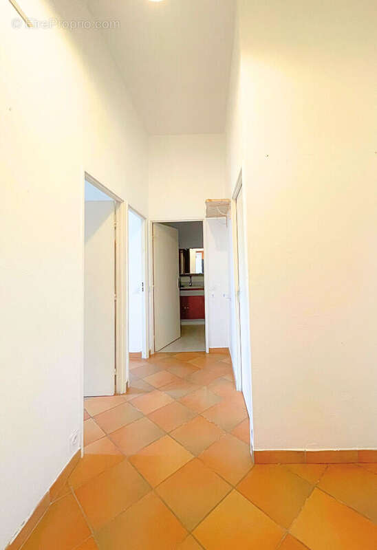 Appartement à VALBONNE