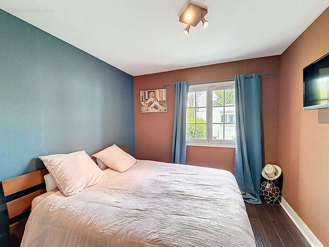 Maison à SAINT-MAUR-DES-FOSSES