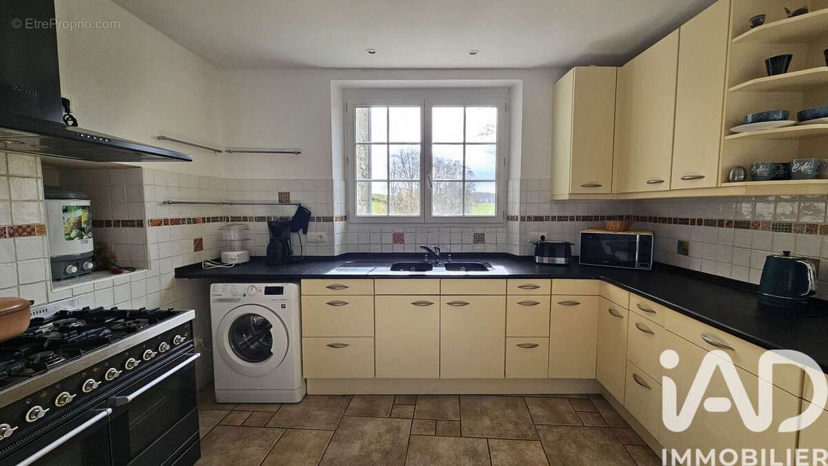 Maison 600 m² à Labastide-Du-Haut-Mont  - photo 8