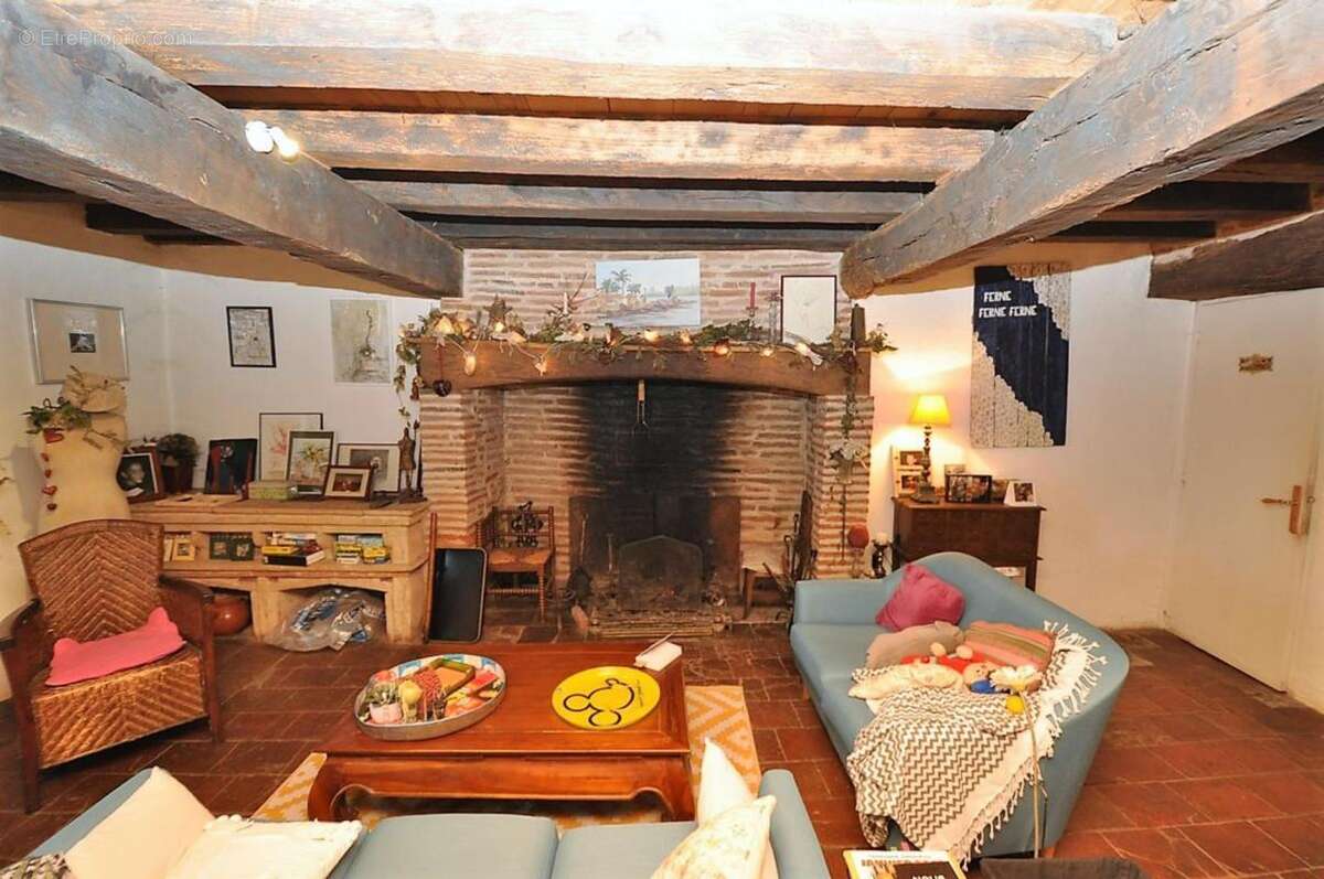 Maison 400 m² à Gaillac  - photo 8