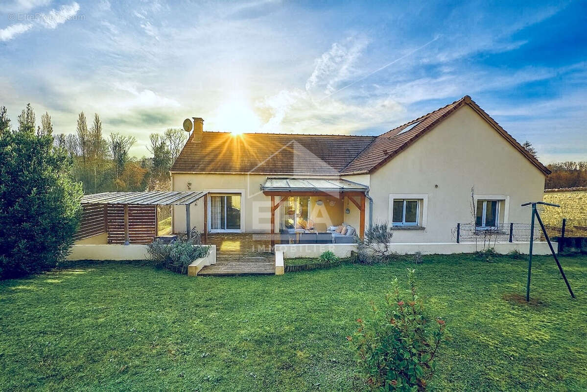 Maison à NANTEAU-SUR-LUNAIN