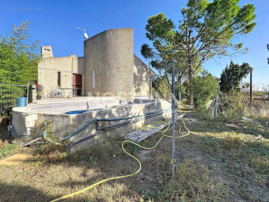 Maison à OUVEILLAN