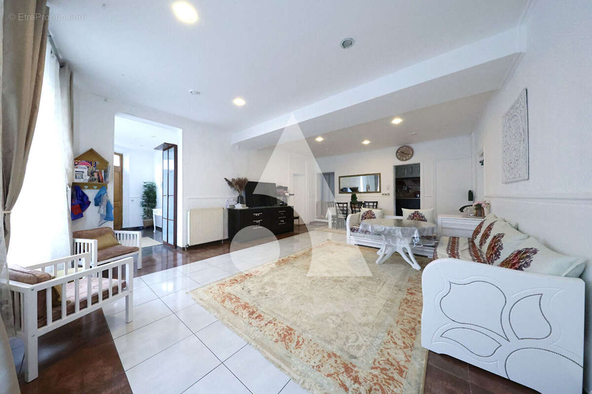 Appartement à CORBEIL-ESSONNES