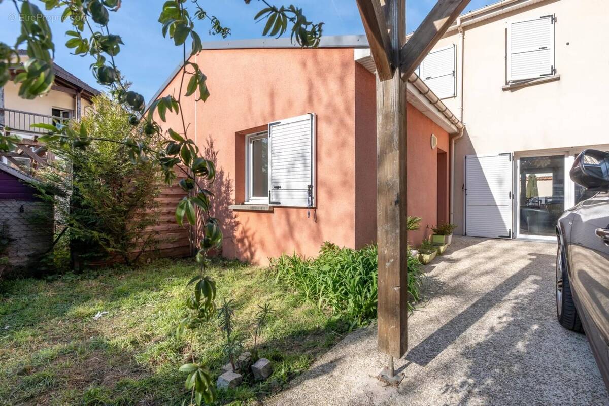 Maison à CHAMPIGNY-SUR-MARNE