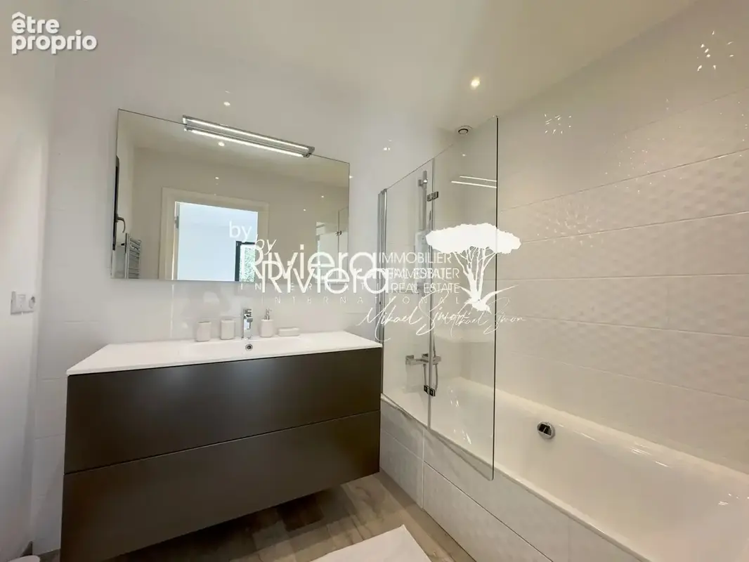 Superbe propriété à LA CROIX-VALMER - Vue mer, piscine à déb - photo 19