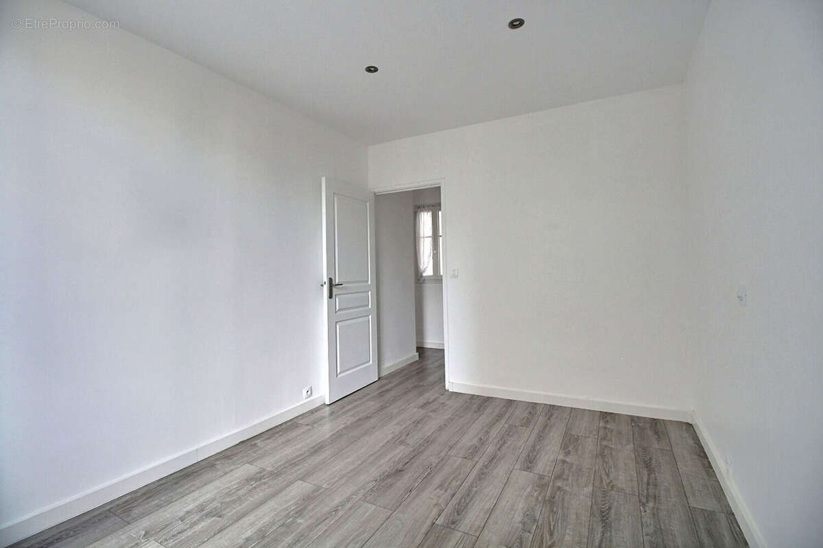 Appartement à COLOMBES