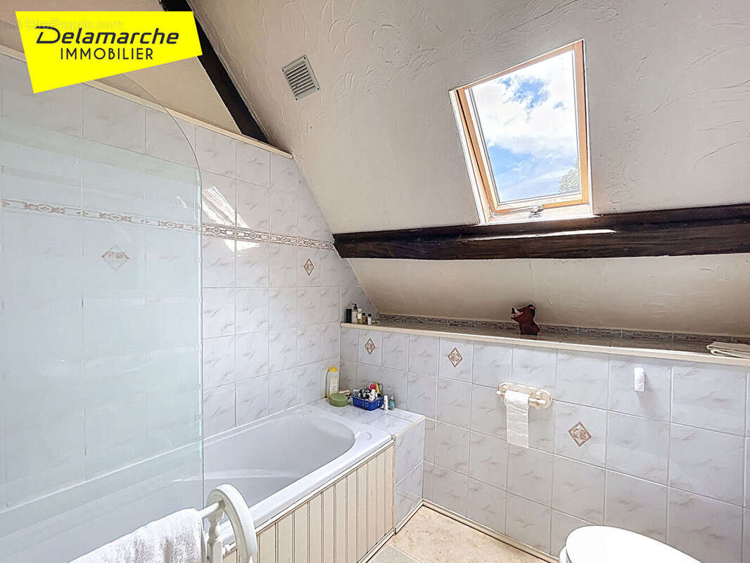 Maison à SAINT-MARTIN-DE-CENILLY