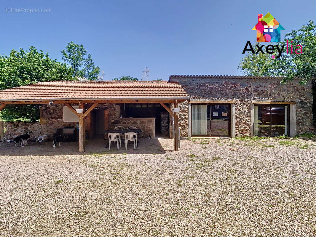 Maison à SAINT-MARTIN-D'ESTREAUX