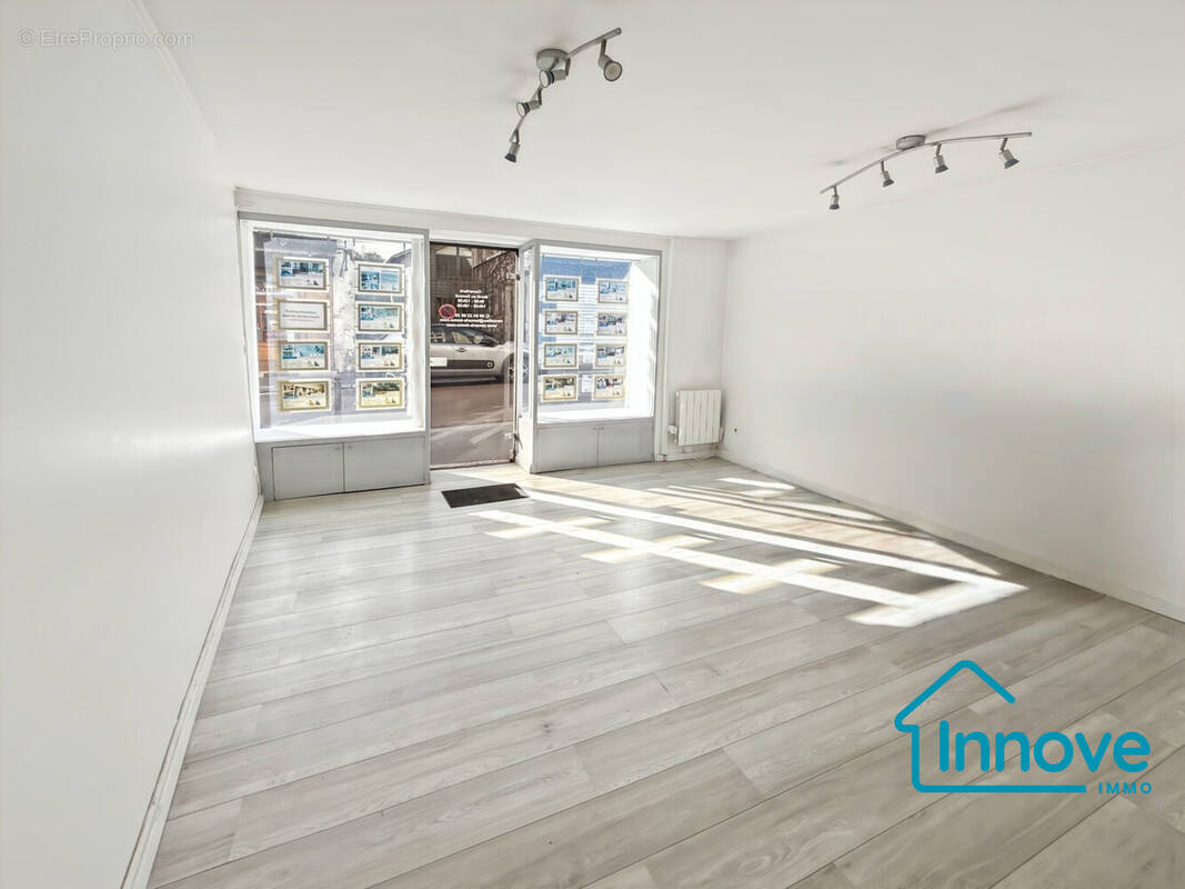 Commerce à VERSAILLES