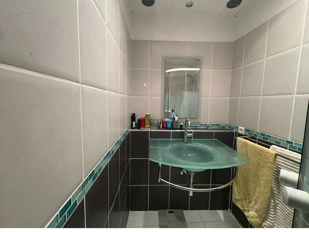 Appartement à ROQUEVAIRE