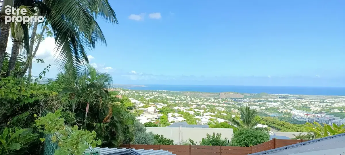 La possession/sainte-therese - a vendre villa f5   4 chb - terrain 591 m2 - piscine. - photo 2