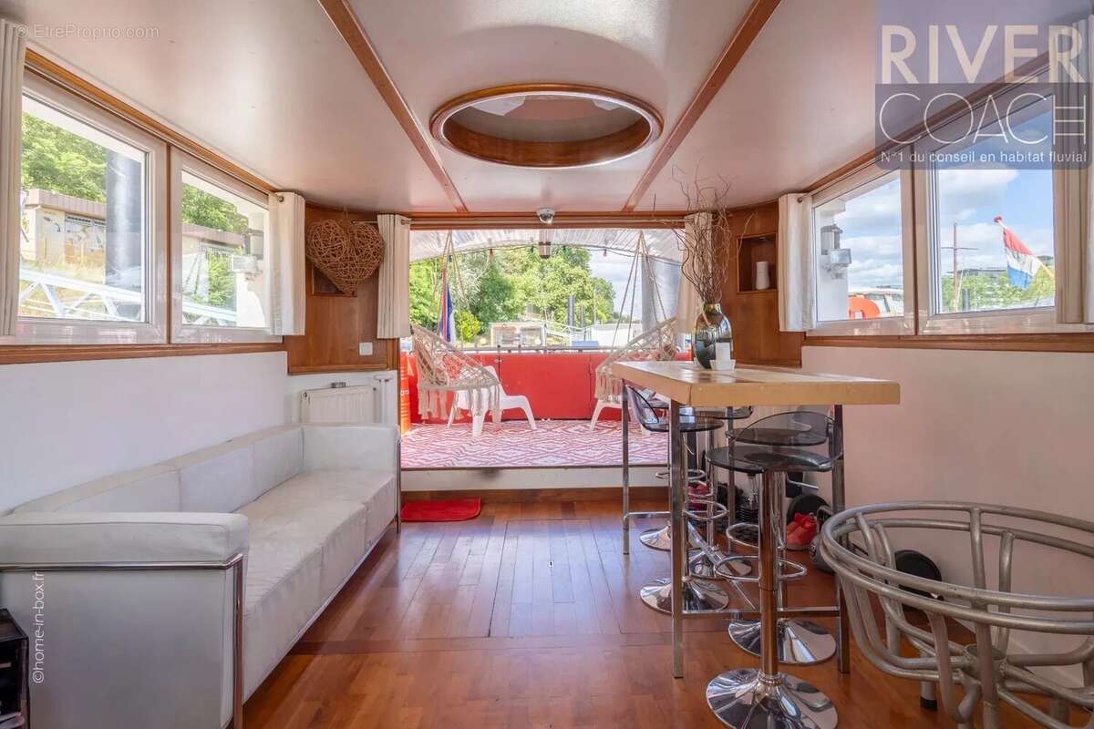 Péniche à vendre à Asnières-sur-Seine dans un port sécurisé - photo 2