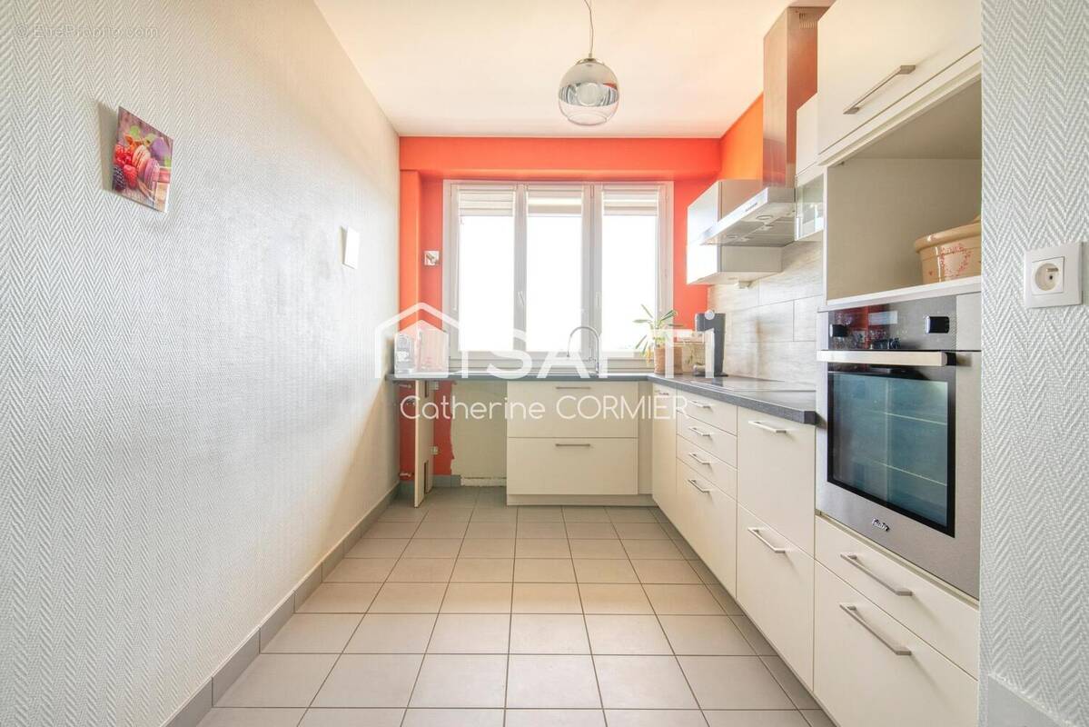 Photo 1 - Appartement à AVRILLE