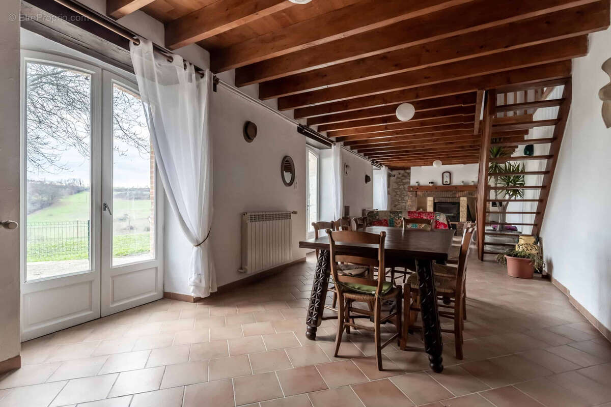 Country property with gite and pigeonnier - photo 8