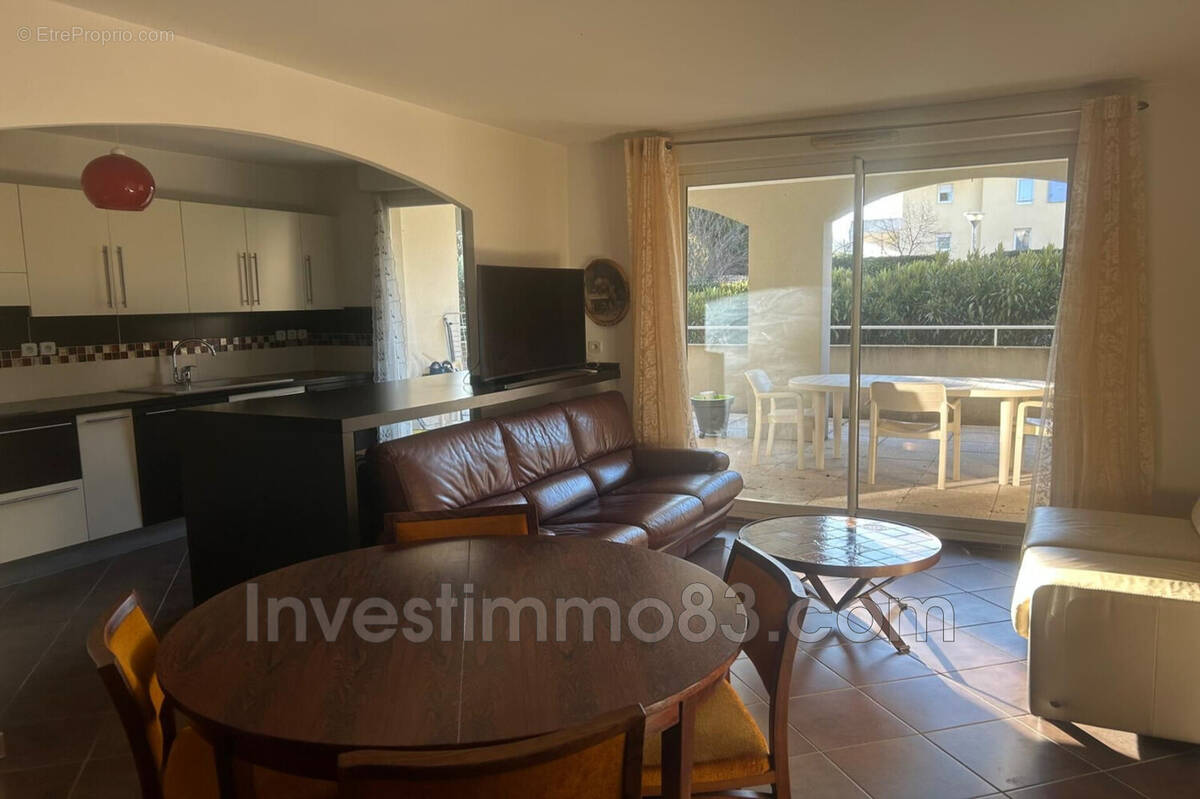 Appartement à SAINT-MAXIMIN-LA-SAINTE-BAUME