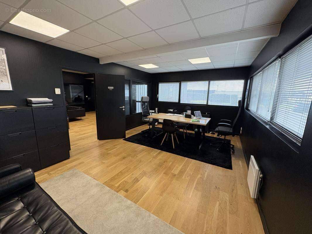 Commerce à THORIGNE-FOUILLARD