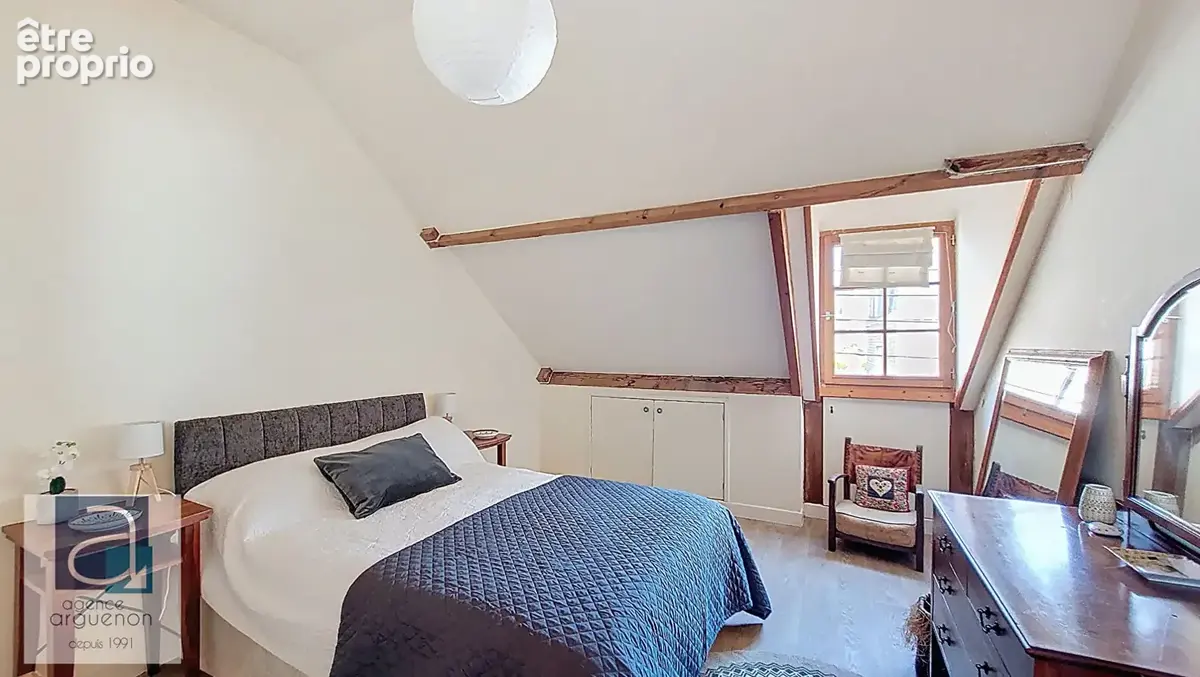 En plein coeur de DINAN, de l'espace, du charme et de la lumière ! au 2ème et dernier étage, 109 m2 au sol (76 habitable) - photo 14