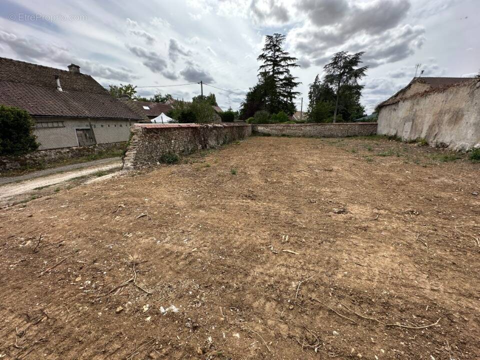 Terrain à SAINT-LUBIN-DE-LA-HAYE