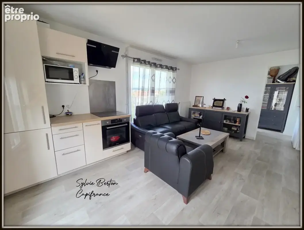 Sevran Appartement 2 pièces - 50 m2 - Balcon - Place de parking en sous-sol - photo 2