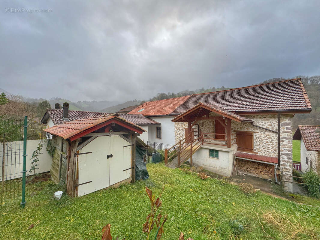 Maison mitoyenne en pierre à Urepel - photo 22