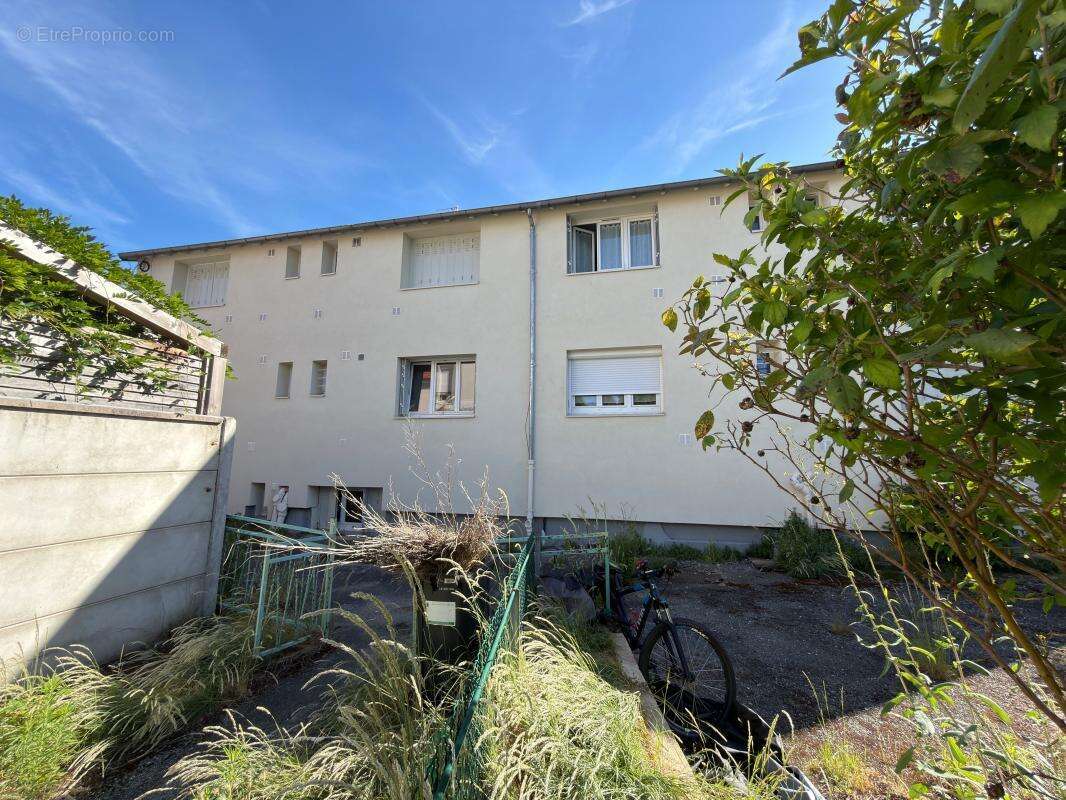 Appartement à SAINT-MAUR-DES-FOSSES