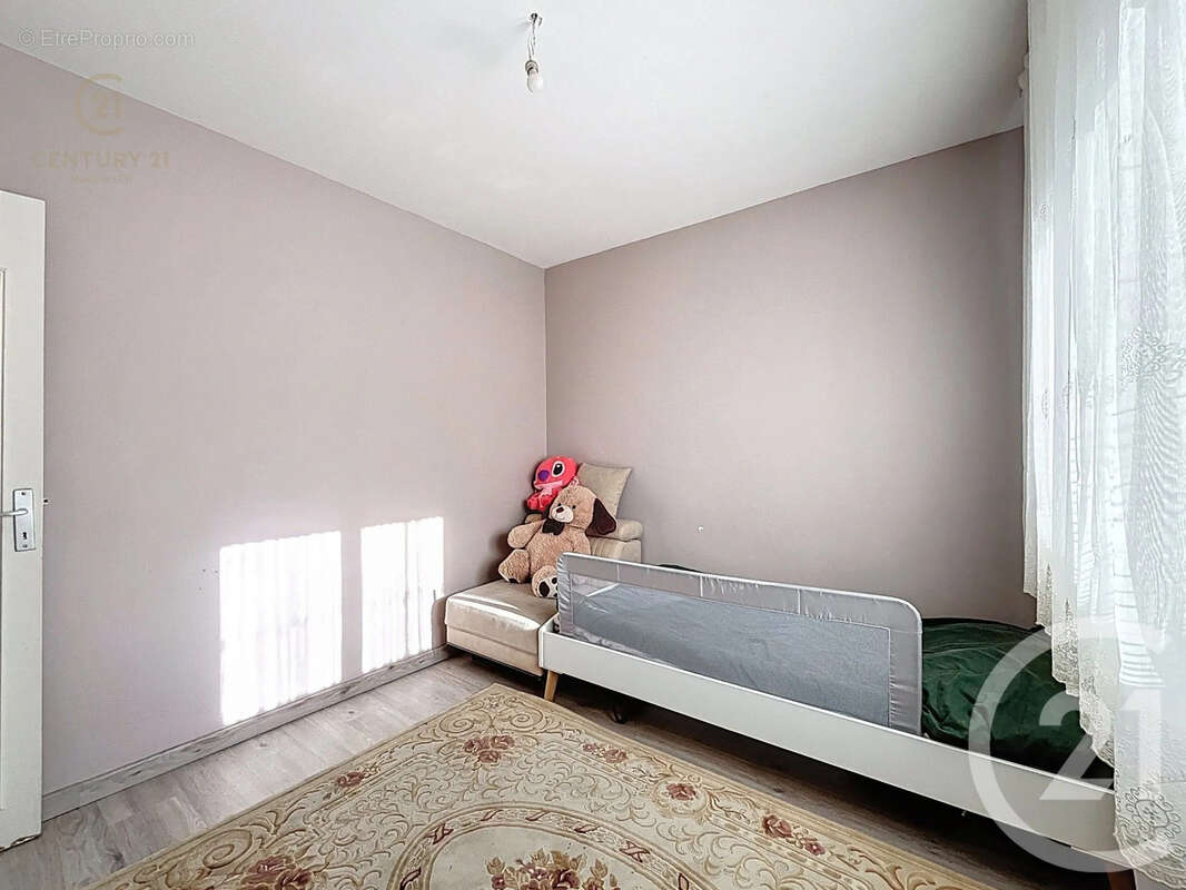 Appartement à PONT-EVEQUE