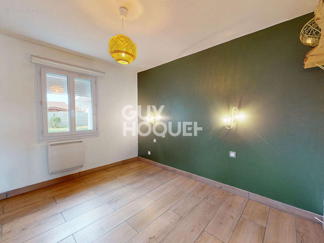 Maison à BENESSE-MAREMNE