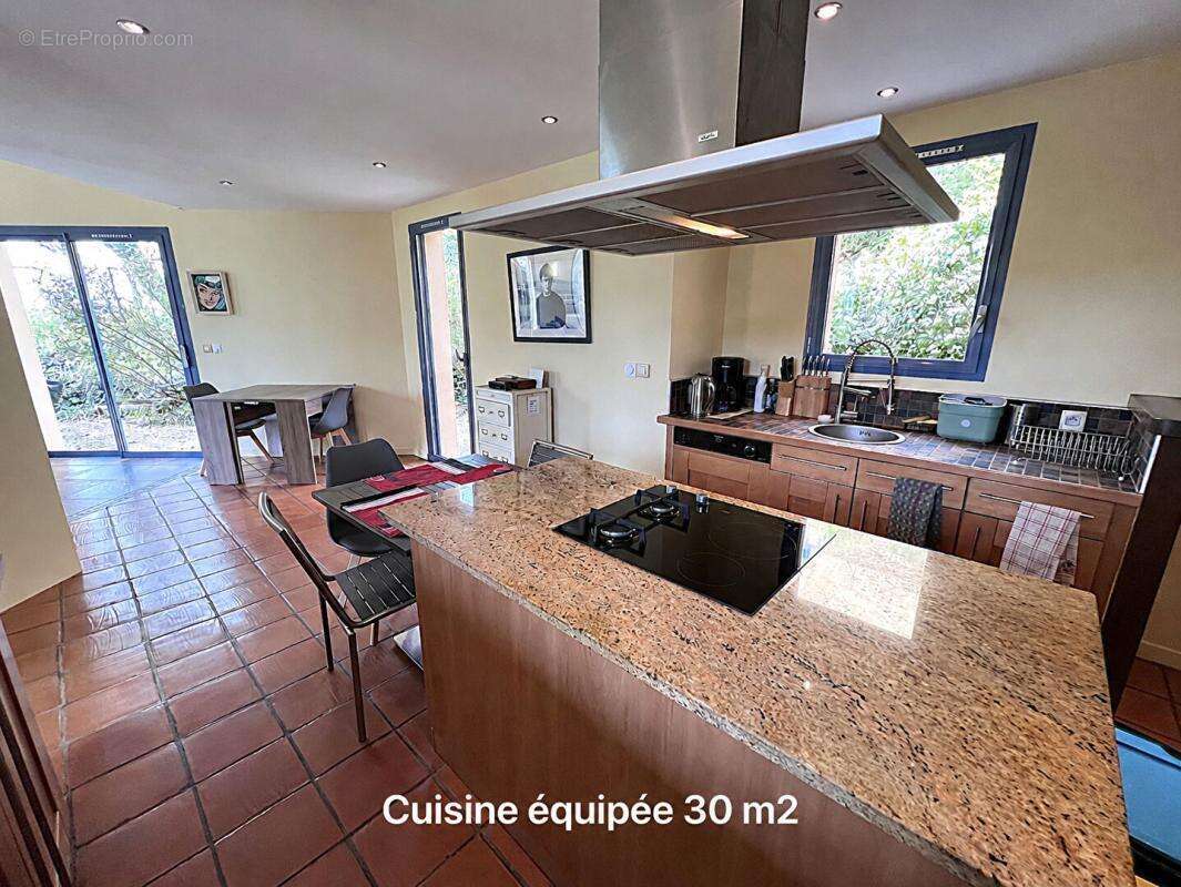 Maison à LE BOIS-D'OINGT
