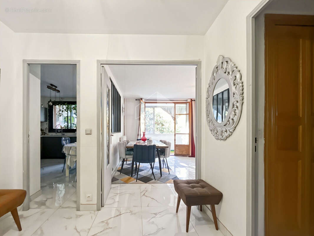 Appartement à MARSEILLE-4E