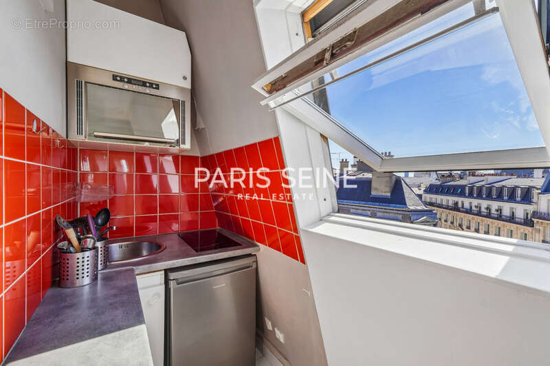 Appartement à PARIS-8E
