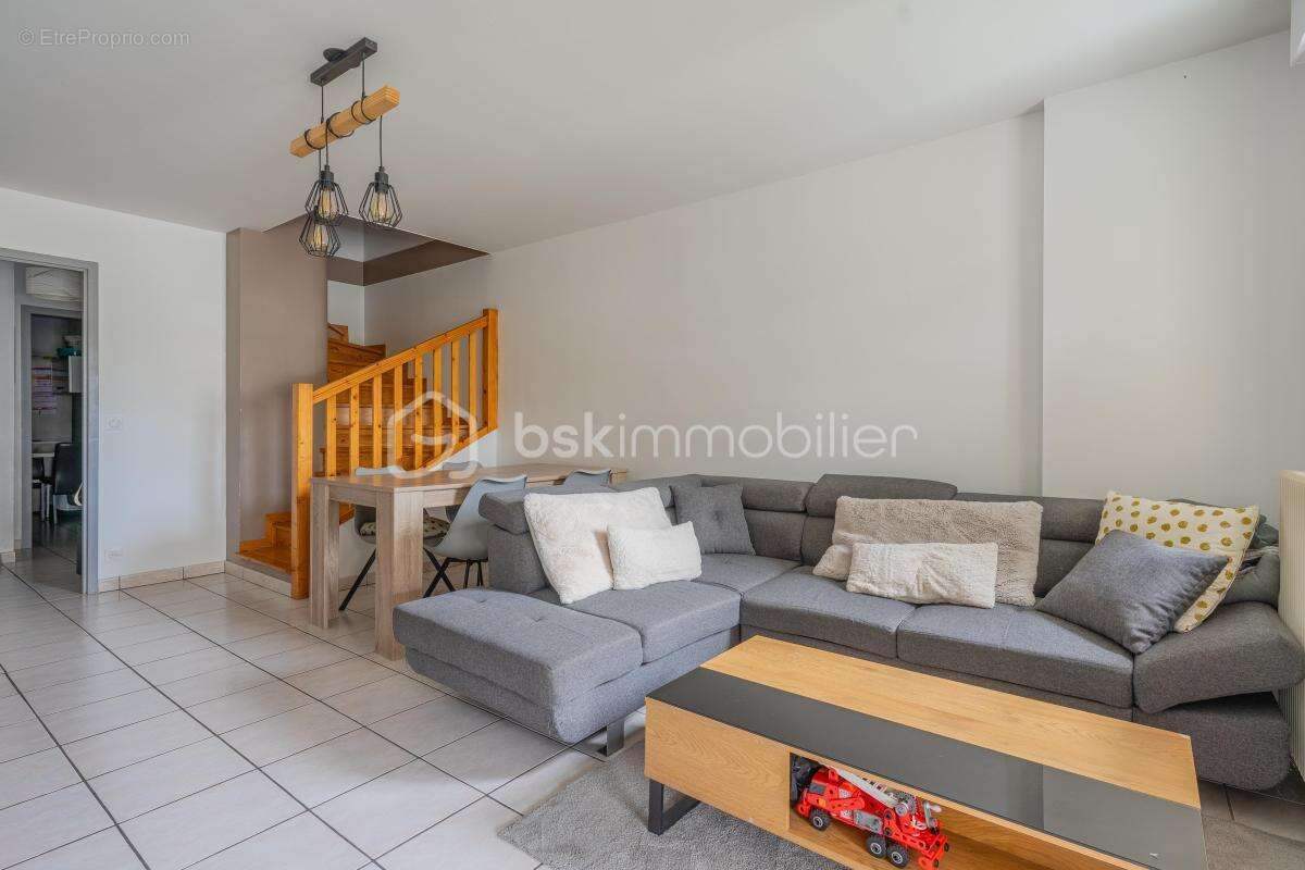 Spacieux T3 en duplex avec balcon - photo 2