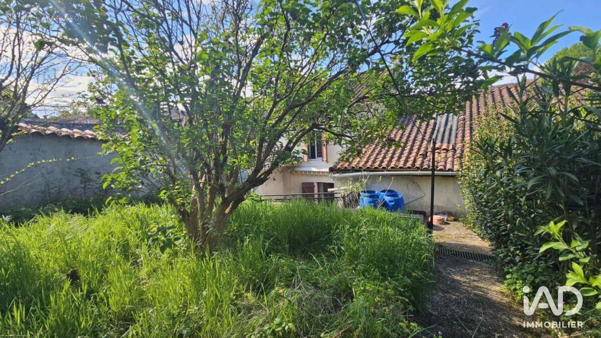 Photo 2 - Maison à RUFFEC