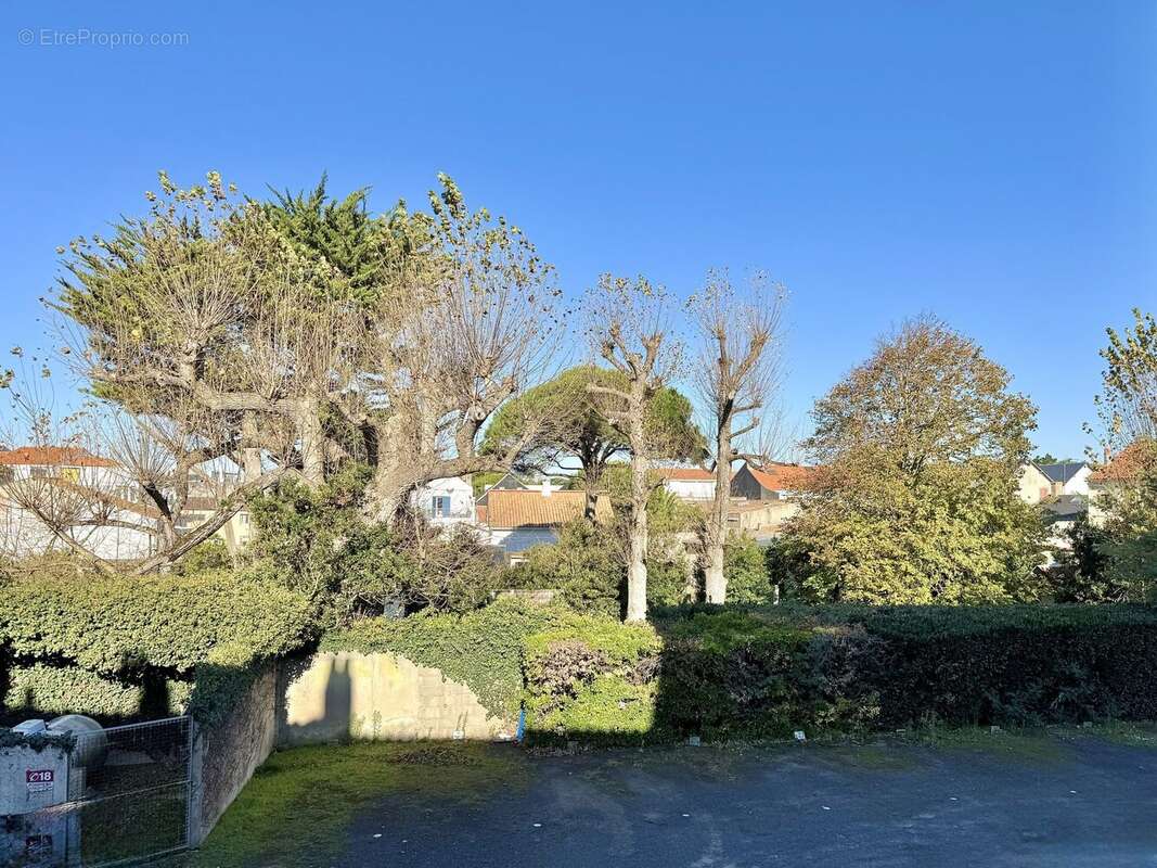 Vue sur cour - Appartement à SAINT-JEAN-DE-MONTS