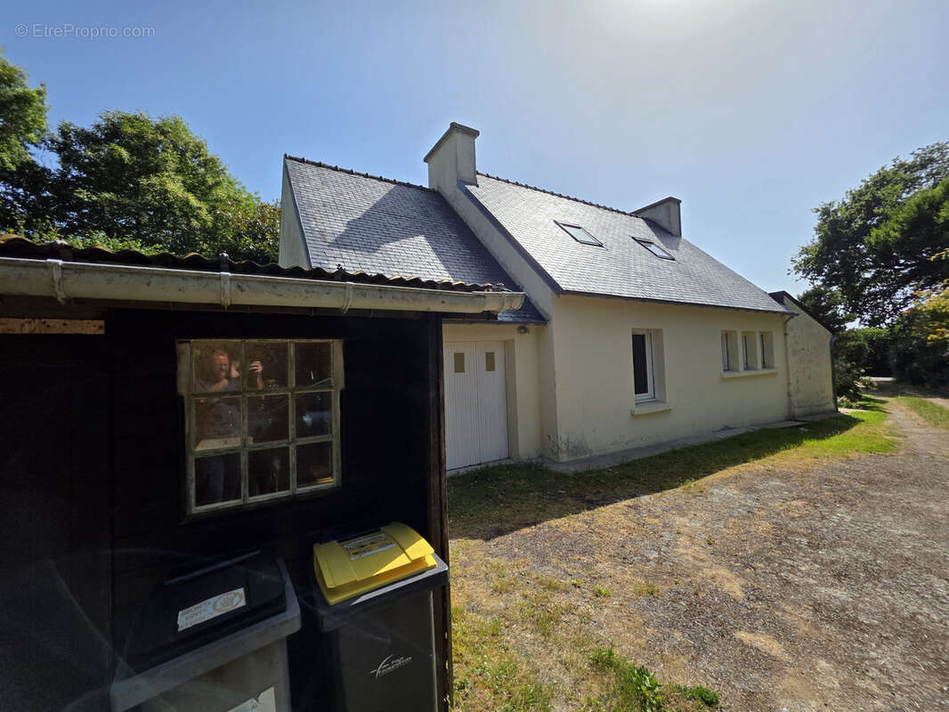 Maison à SAINT-EVARZEC