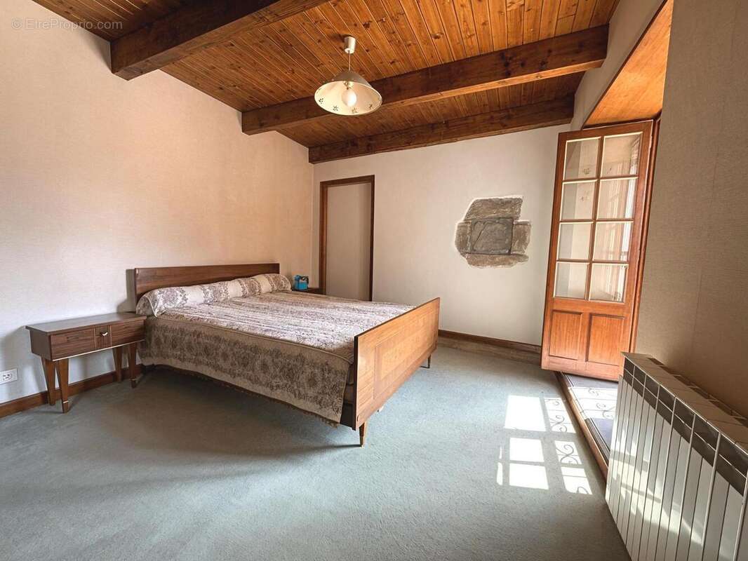   - Maison à VESSEAUX