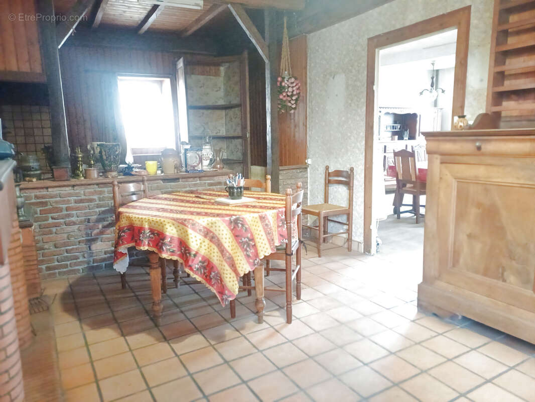 Maison à BAIGNES-SAINTE-RADEGONDE