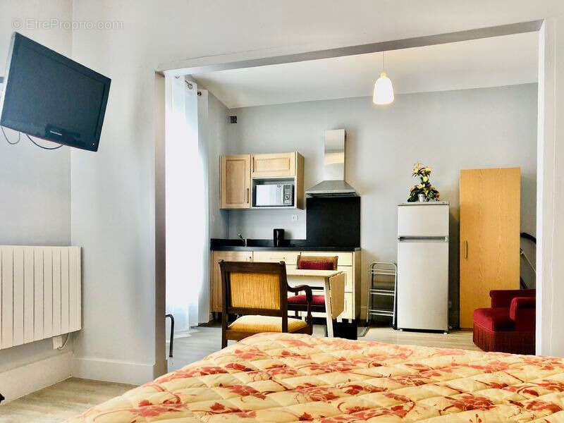 Commerce à BOURBON-L&#039;ARCHAMBAULT