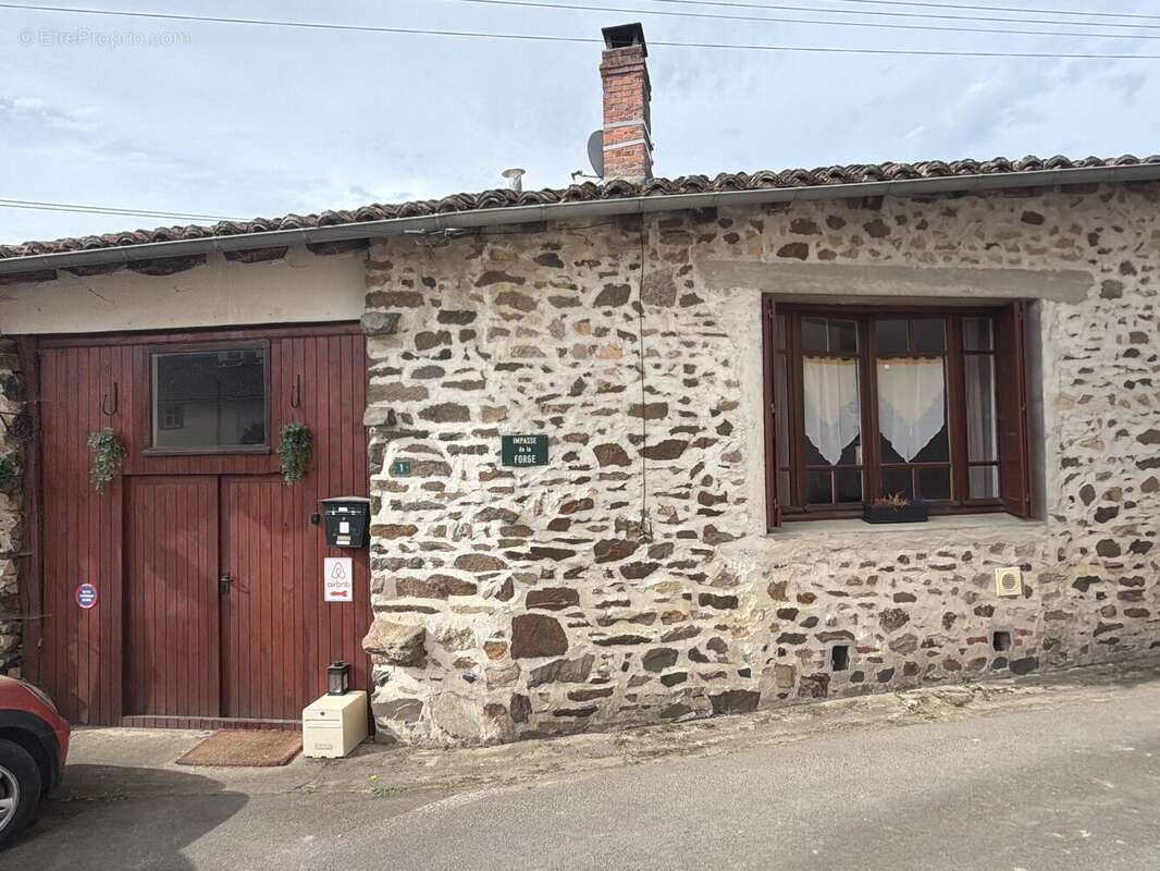 Maison à PEYRAT-DE-BELLAC