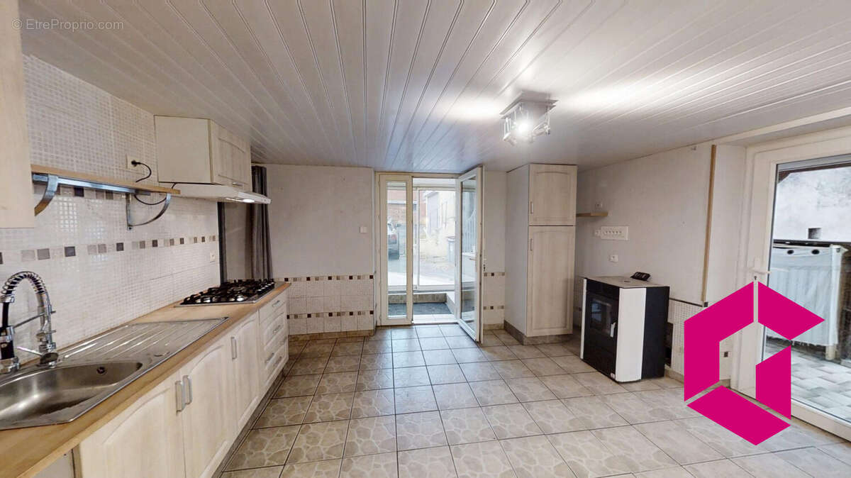 Maison à SAINTE-FLORINE