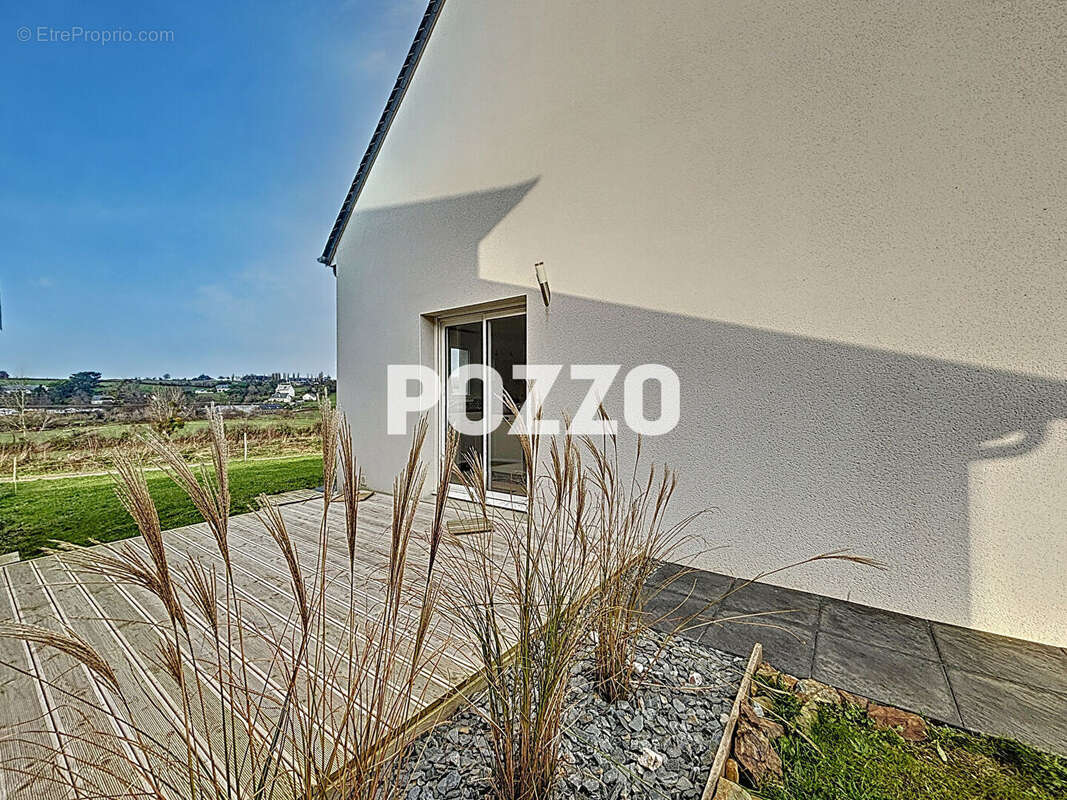 Maison à SAINT-PAIR-SUR-MER