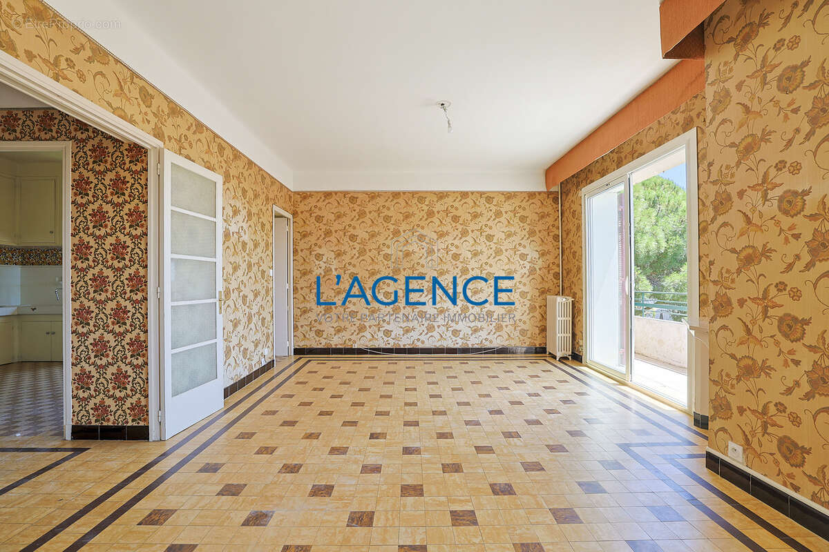 Appartement à HYERES