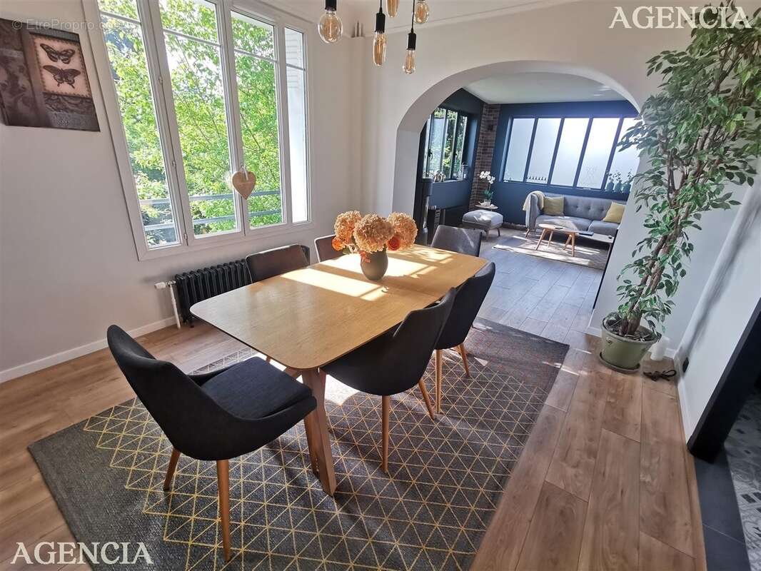 Maison à PONTAULT-COMBAULT